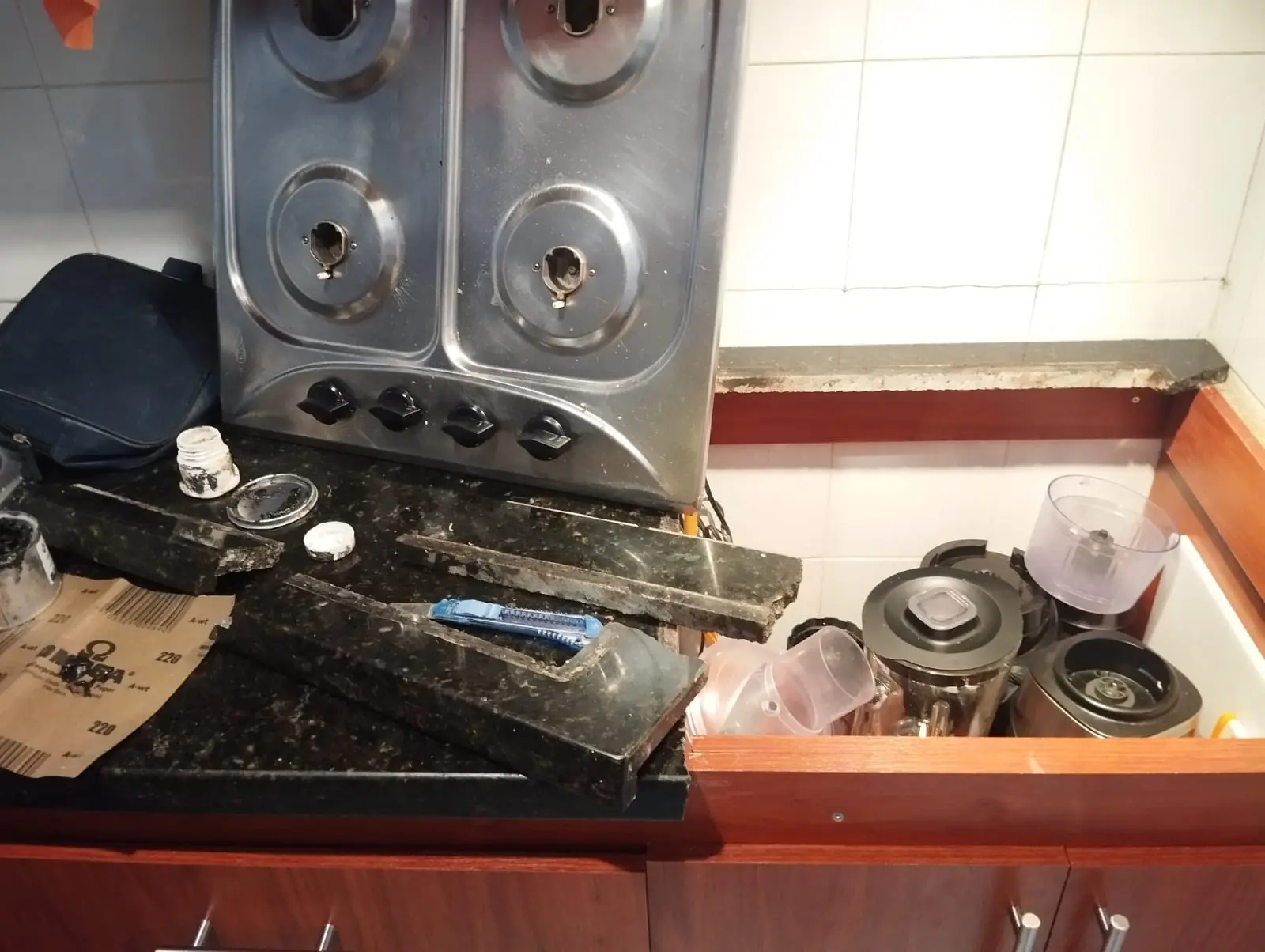 Mesón de cocina durante la primera etapa de adecuación